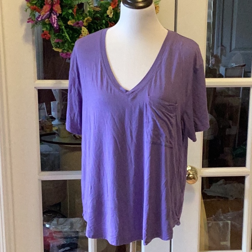 American Eagle Outfitters Purple Short Sleeve Tee